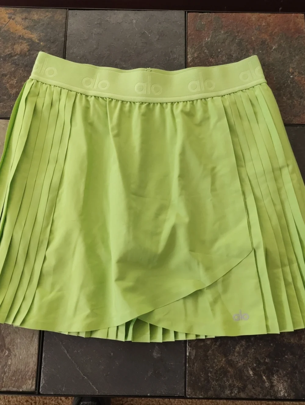 ALO Aces Tennis Skirt in Green Apple